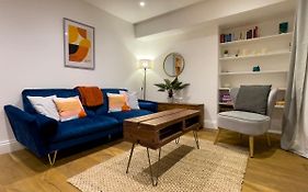 Central Seaside Apartment By My Getaways